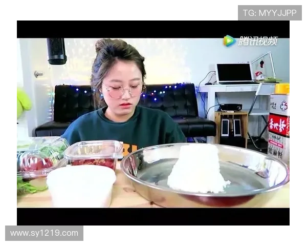 赵雅淇一天三顿外卖不重样，工资能不能支付这场“吃播”秀？